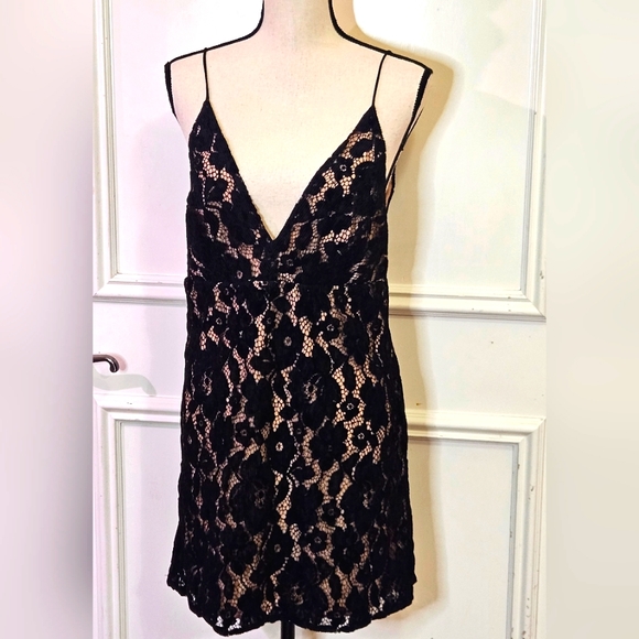 Free People Dangerous Love Black Floral Lace Mini Dress with Beige Liner,Size 12 - Picture 8 of 15